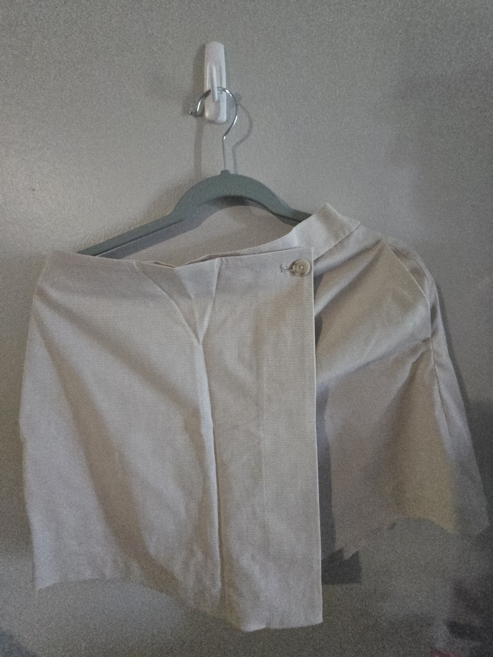 Uniqlo Cream Wrap-Front Skort